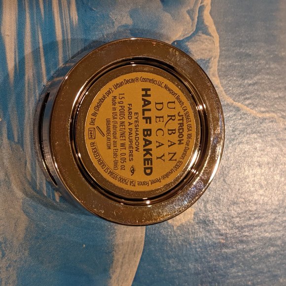 Urban Decay Eyeshadow - Half Baked - Picture 2 of 3